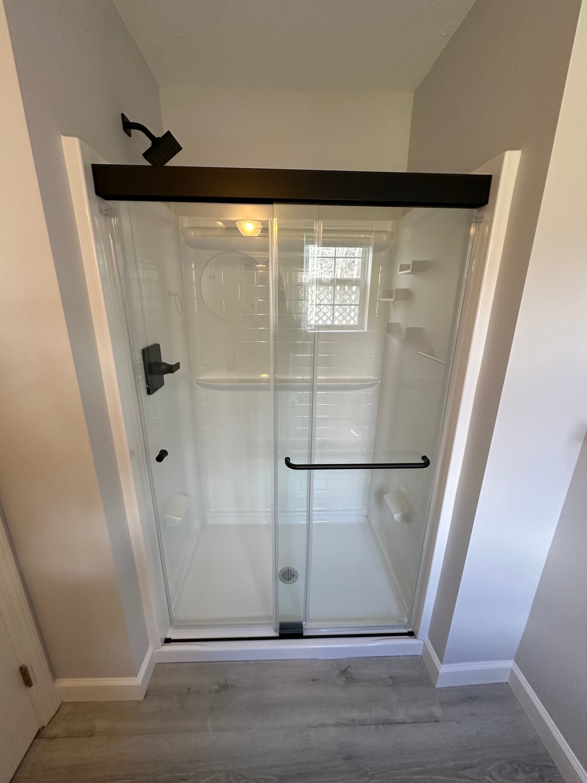 Gallery photos for Dated Bathroom Gets a Sharp Modern Upgrade: Image #3