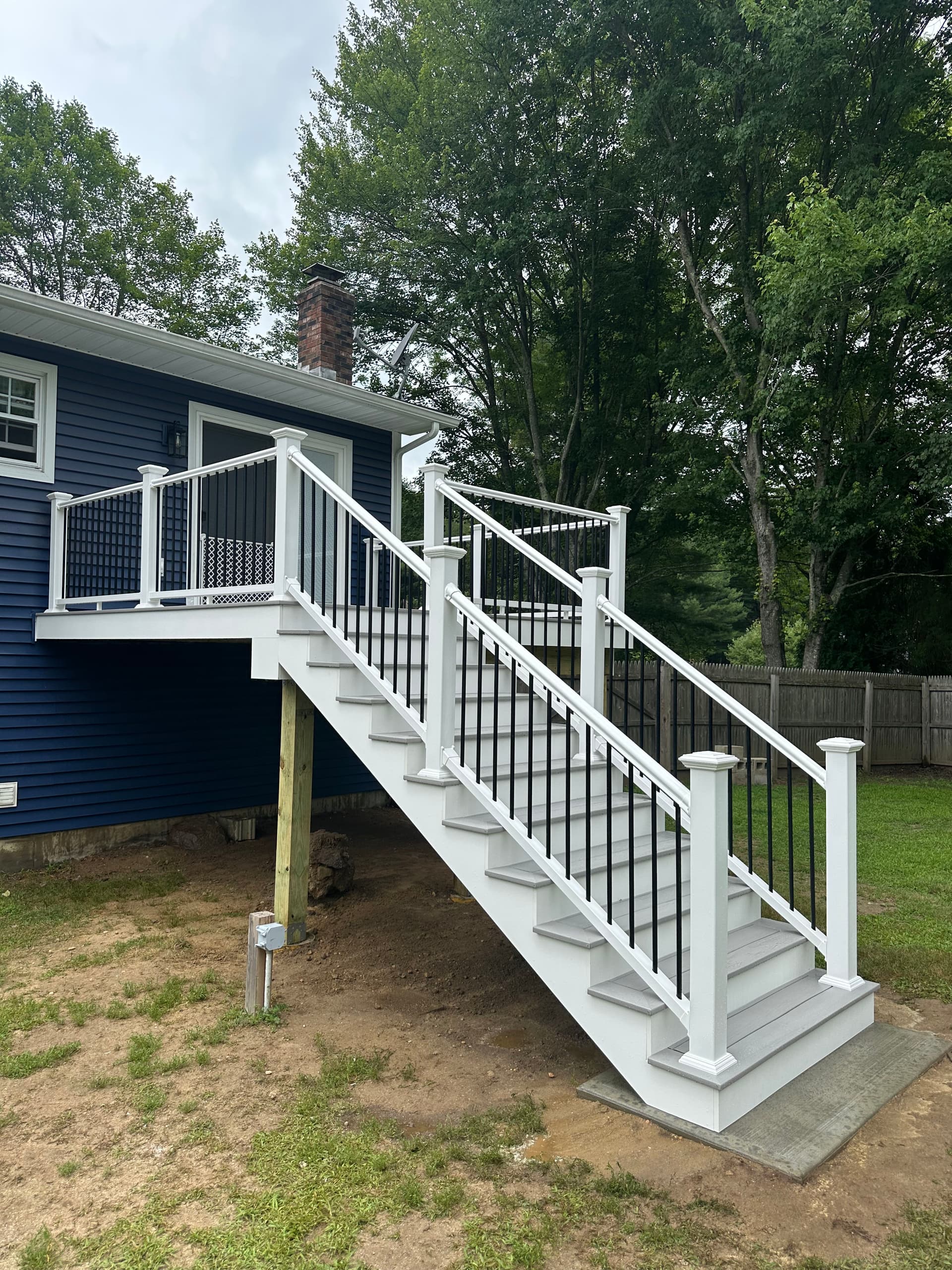 Gallery photos for Worn Wood to Clean Composite Deck Build in Waterford CT: Image #2