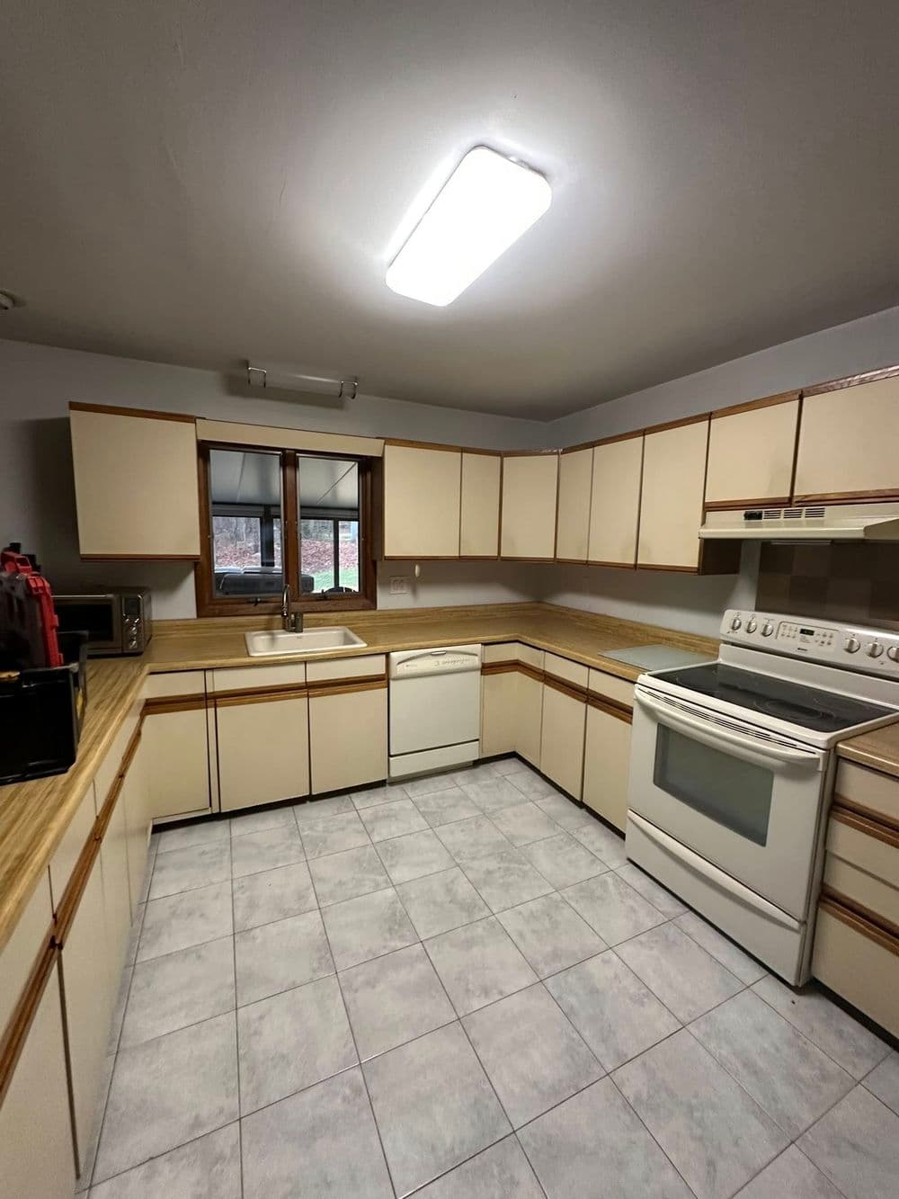 Gallery photos for Elegant Kitchen Remodel in Norwich CT: Image #8