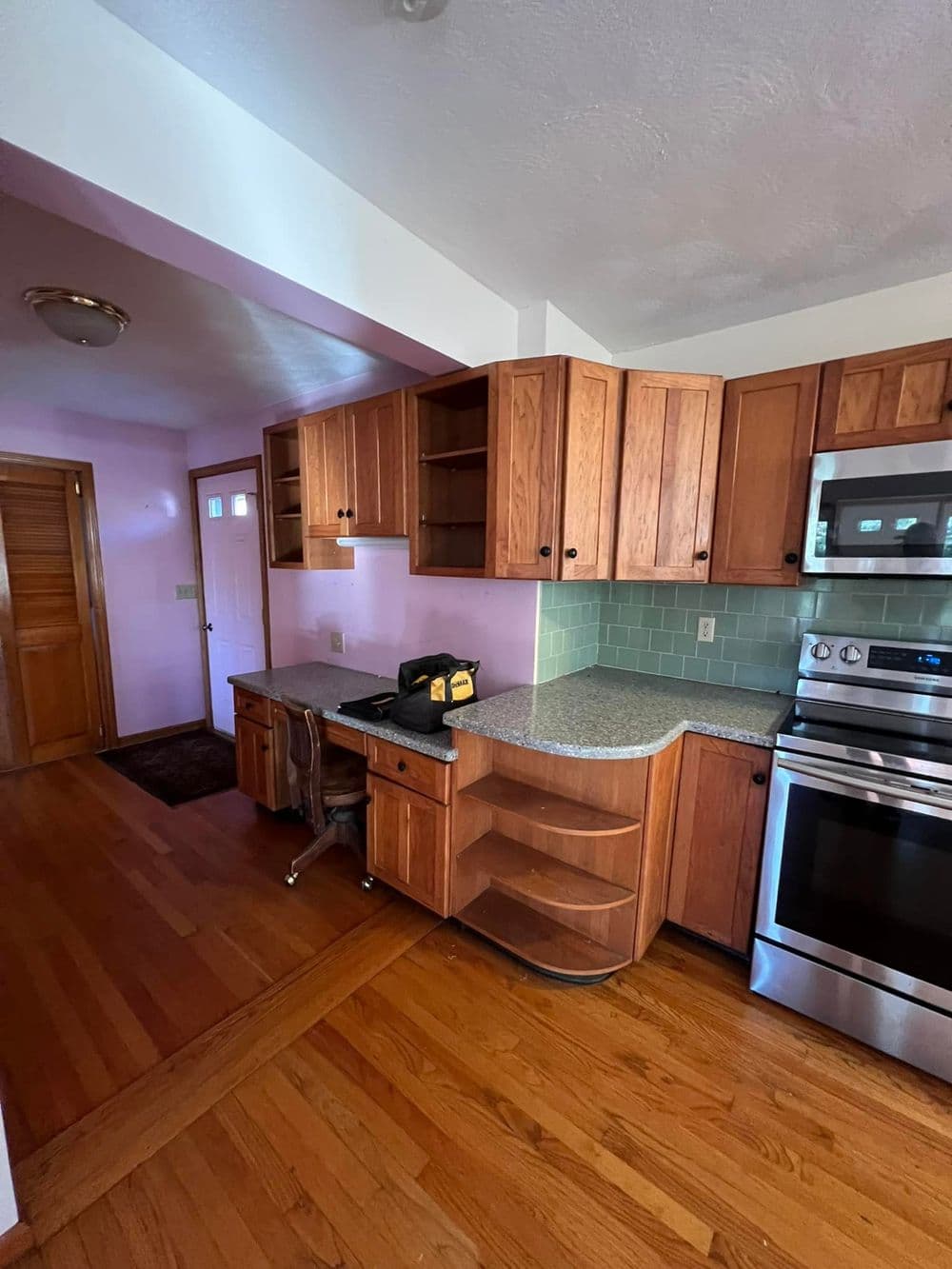 Gallery photos for Stylish Kitchen Renovation in Coventry RI: Image #5